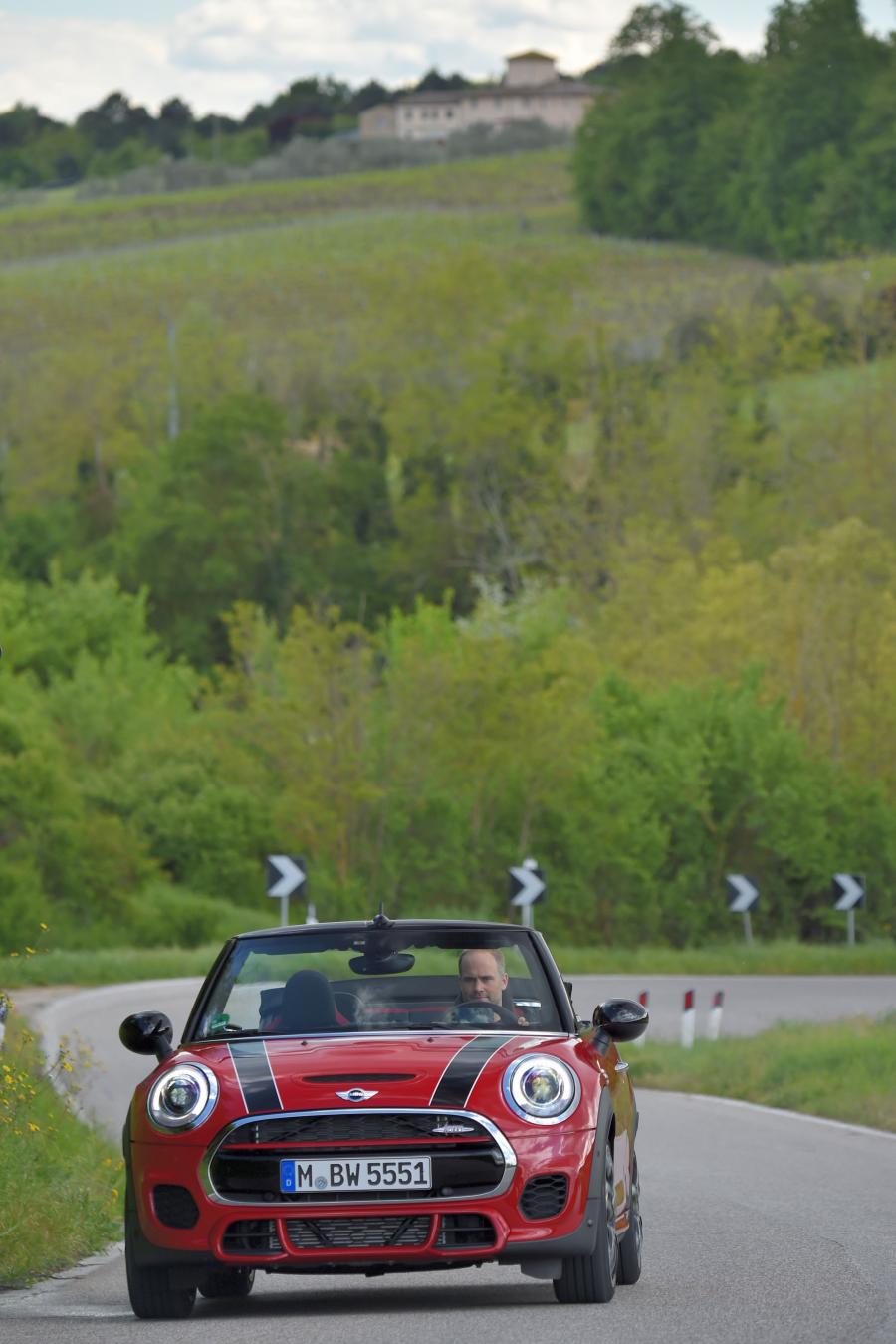  Mini Cooper S JCW Cabrio 2016 года  (фото 18 из 104)